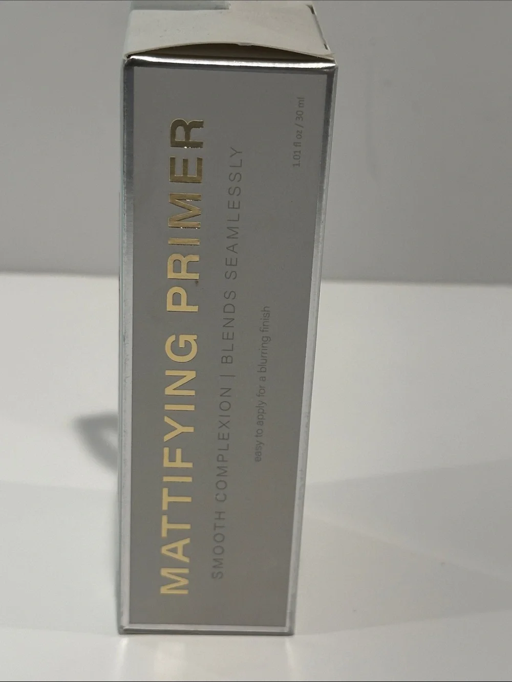 Enchante Mattifying Primer blend seamelessly to smooth your complexion.